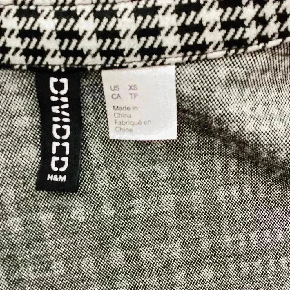 Divided H&M White& Black Classic Plaid blazer jacket size XS Viscose  blend Soft